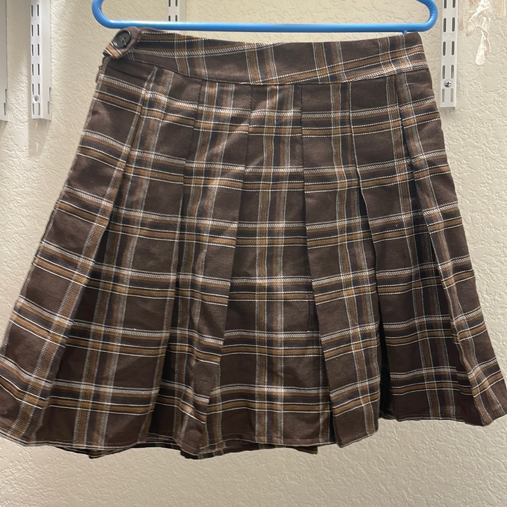BROWN PLAID SHEIN SKIRT